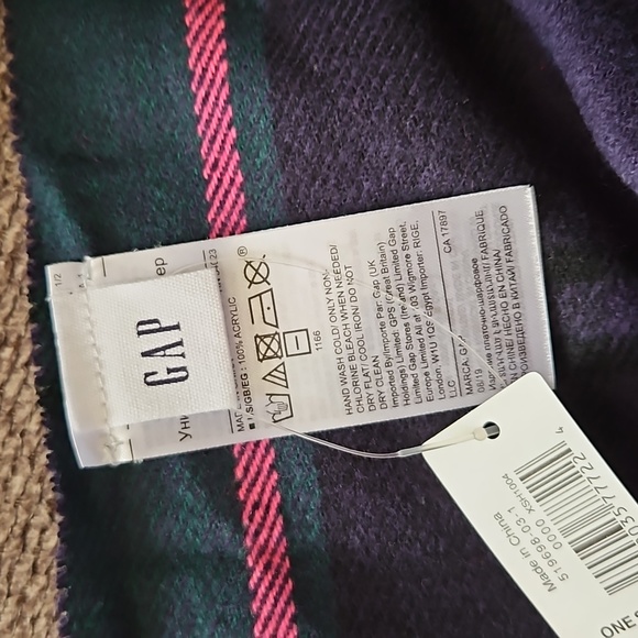 GAP green navy blue & pink plaid blanket scarf - Picture 5 of 5